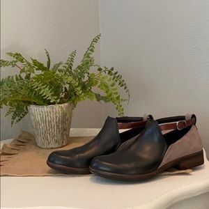 LIKE NEW!!! Naot kamsin transitional boot